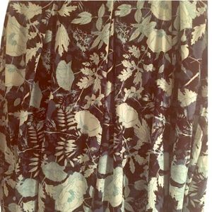 LuLaRoe 2X Madison green and black leaf print